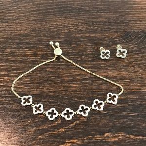 Banana Republic clover bracelet and earrings set. Never worn.